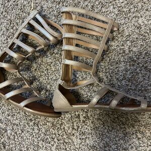 Girls sz 3 gladiator sandals gold color